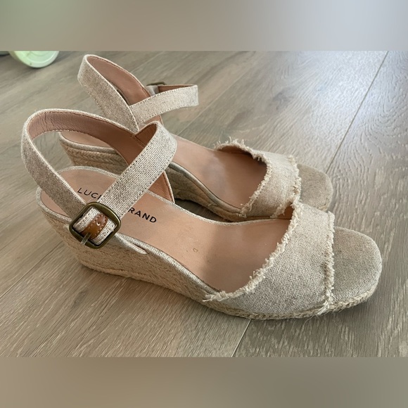 Lucky Brand womens Mindra Wedge Sandal - Picture 8 of 9